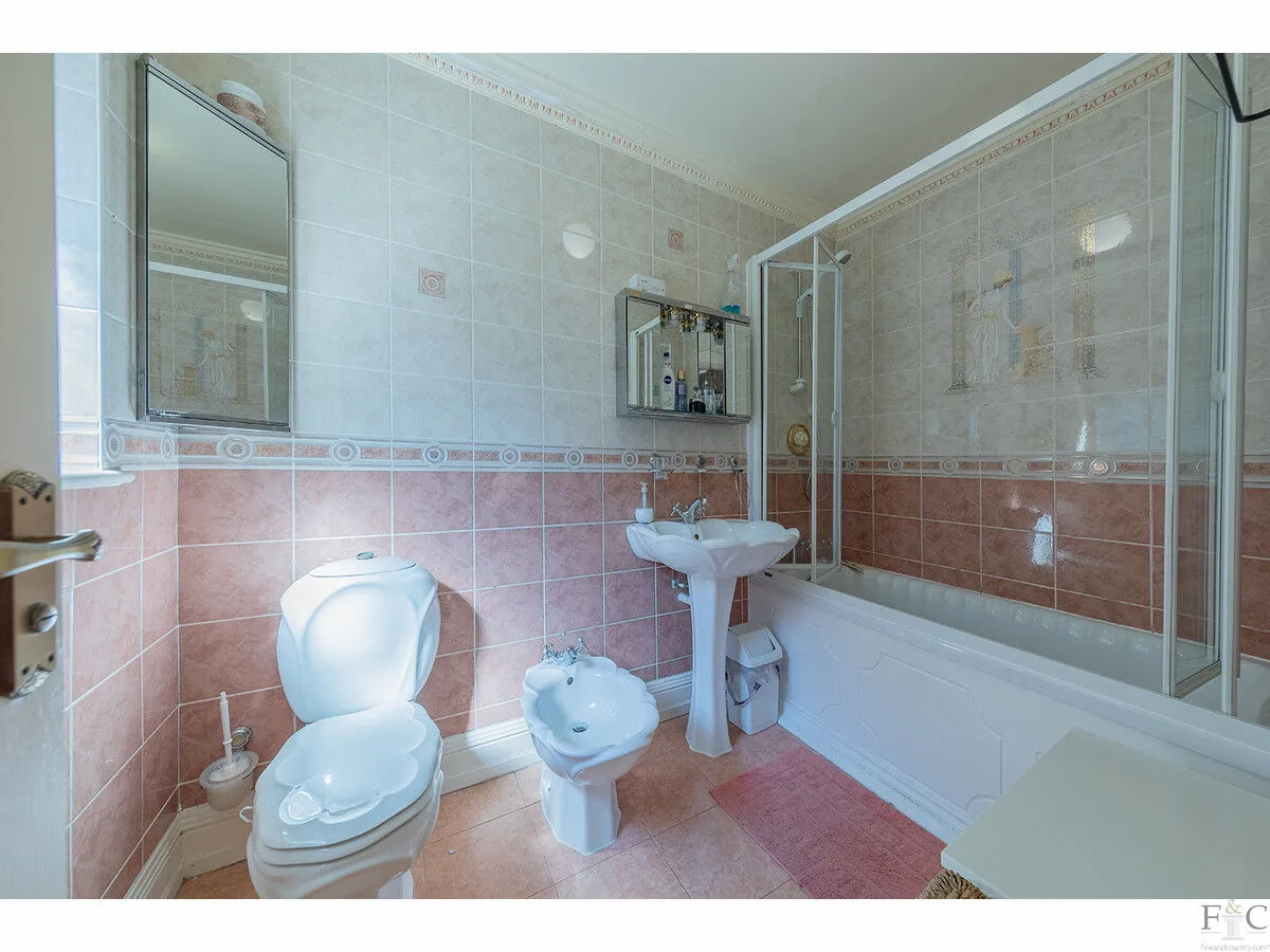 Knighton Grange Road, Leicester, LE2, photo 32