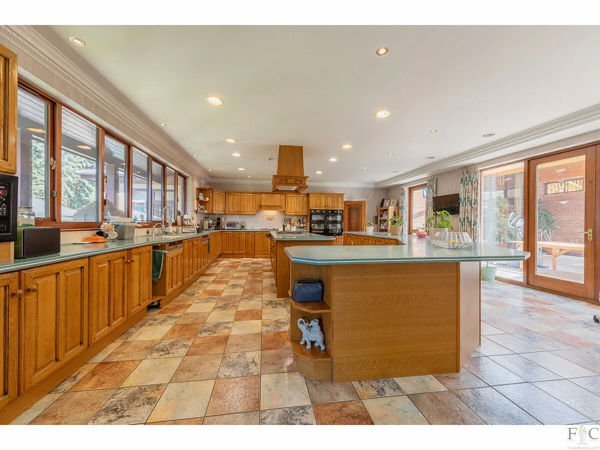 Knighton Grange Road, Leicester, LE2, photo 11