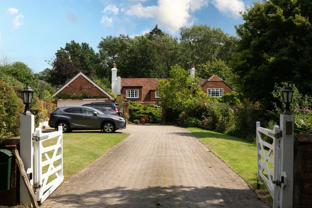 Poor Ridge Cottage The Ridges, Finchampstead, Wokingham, RG40 3SL, photo 14