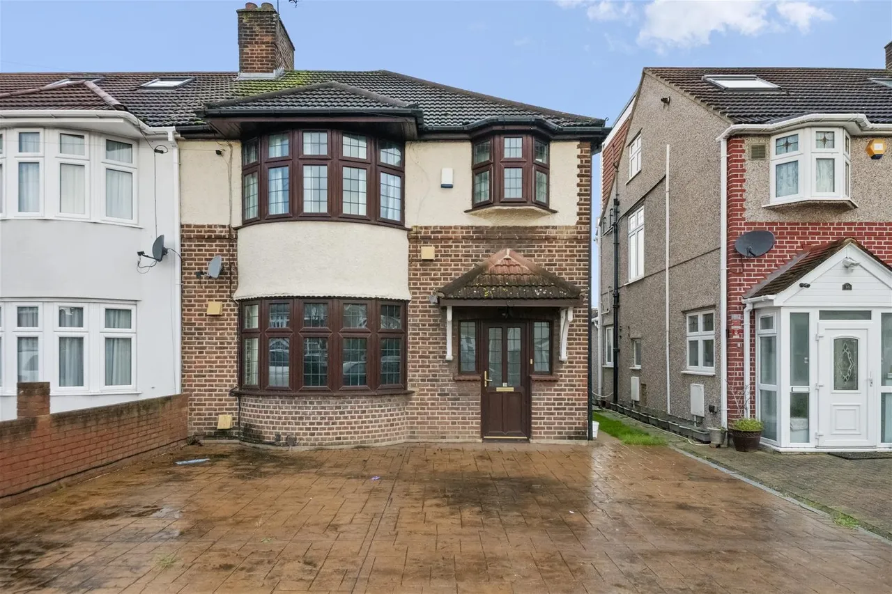 Shelley Crescent, Hounslow, photo 14