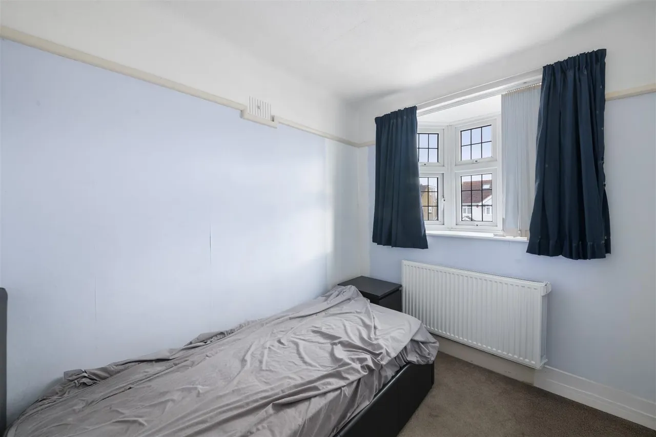 Shelley Crescent, Hounslow, photo 10