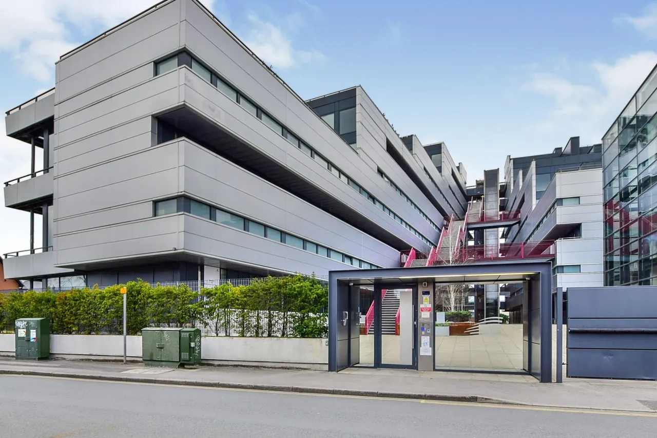 2 bed flat for sale — Woodfield Road, Altrincham, WA14