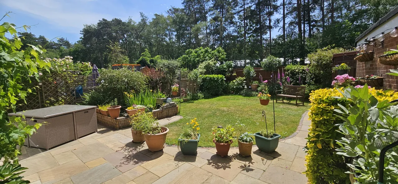 Fir Tree Way, Fleet, GU52 7NB, photo 2
