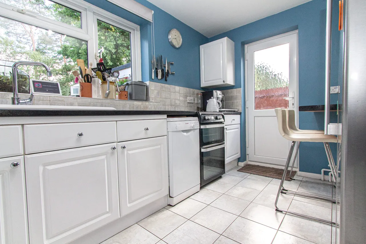 Fir Tree Way, Fleet, GU52 7NB, photo 5