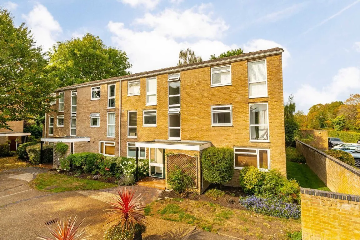 1 bed property for sale, Harrowdene Gardens, TW11