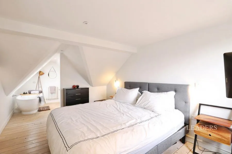Kings Road, Stamford, PE9, photo 11