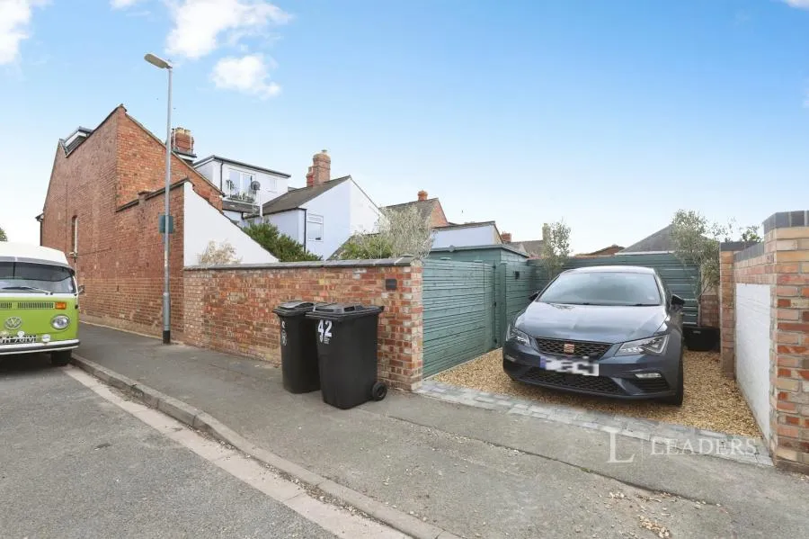 Kings Road, Stamford, PE9, photo 2