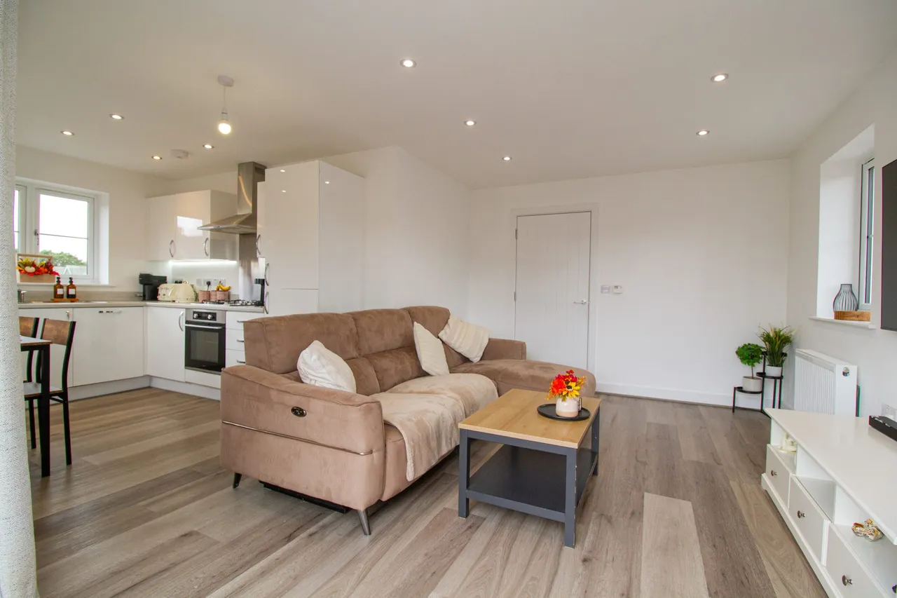 Sayers House Newton Drive, Church Crookham, Fleet, GU52 8BL, photo 2