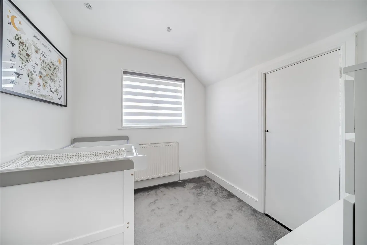 Cedar Avenue, Ruislip, Middlesex, HA4 6UJ, photo 12