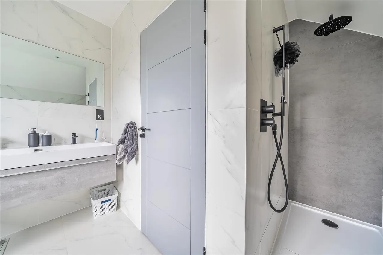 Cedar Avenue, Ruislip, Middlesex, HA4 6UJ, photo 14