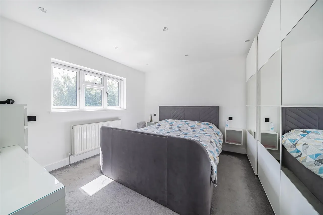 Cedar Avenue, Ruislip, Middlesex, HA4 6UJ, photo 11