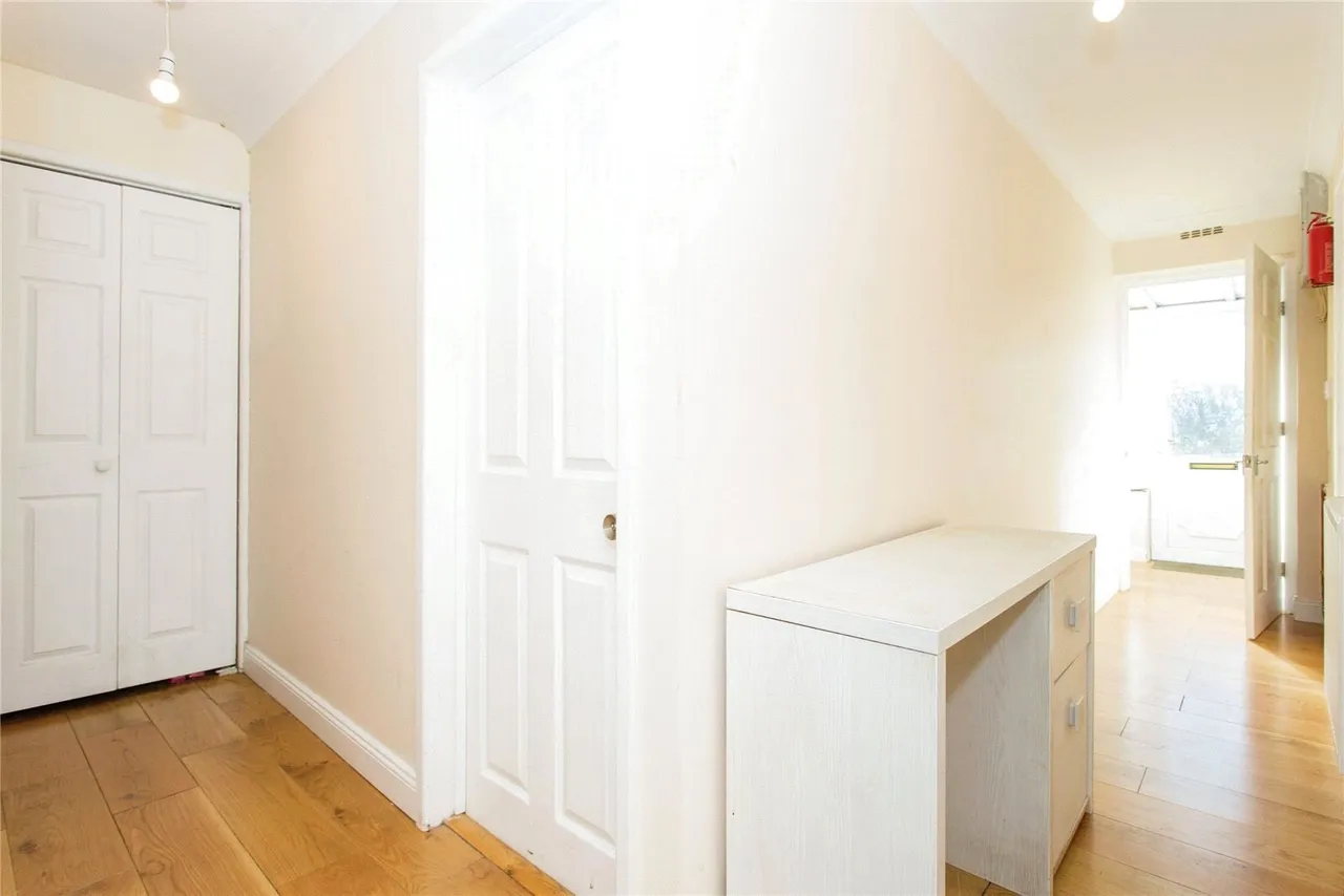 Hereward Close, Impington, Cambridge, Cambridgeshire, CB24, photo 3