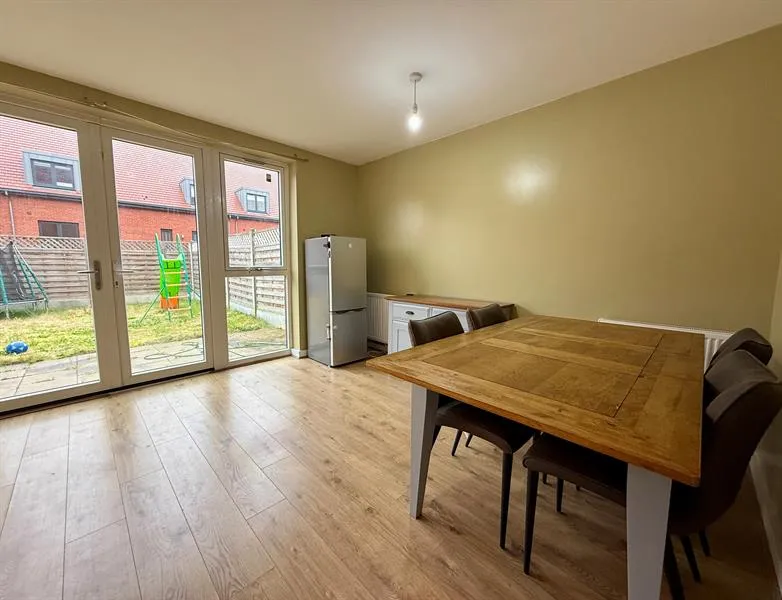 Pennington Gardens, Cheadle, photo 3