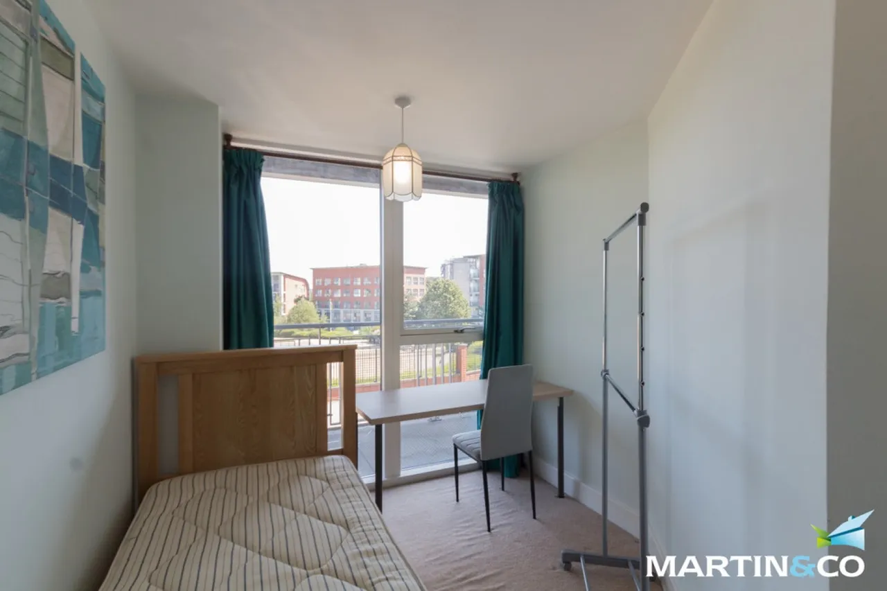 Longleat Avenue, Park Central, B15, photo 9