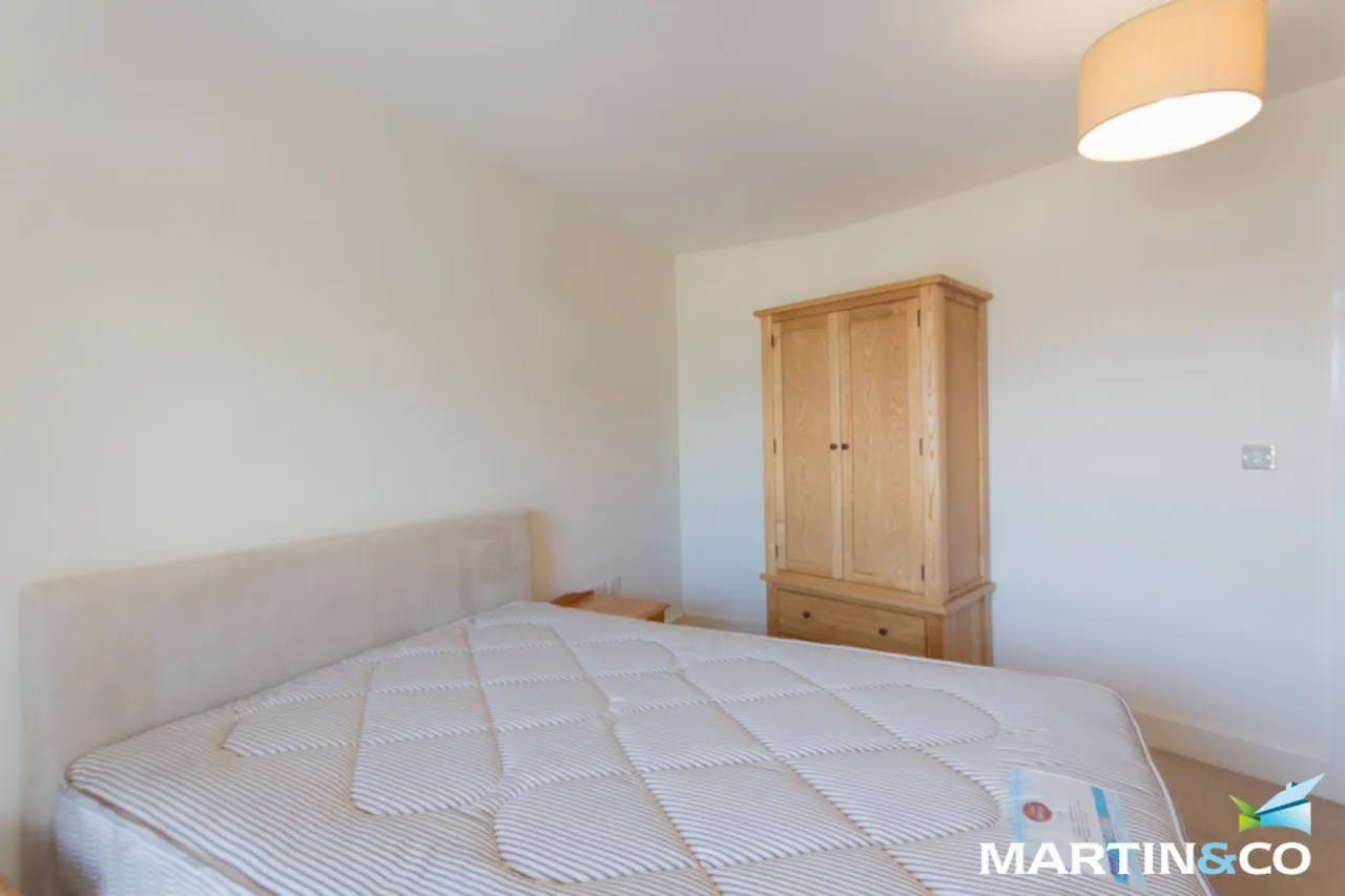 Longleat Avenue, Park Central, B15, photo 8