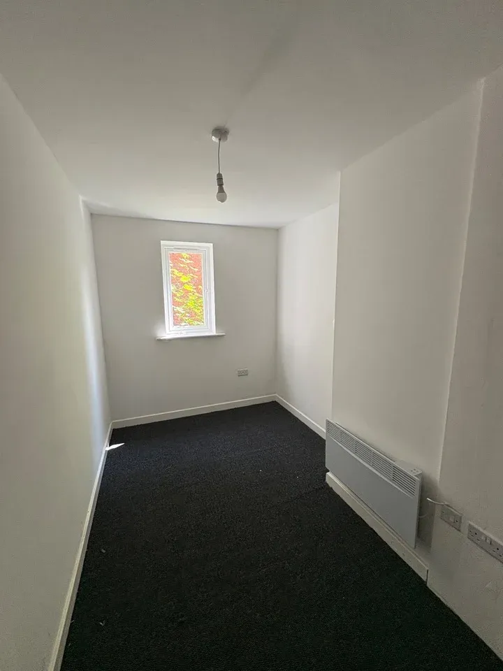 Meadow Street, Hyde, SK14, photo 2