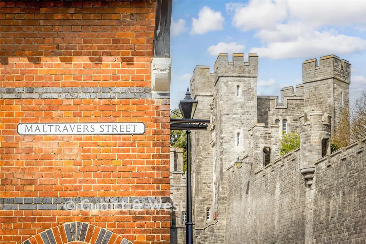 High Street, Arundel, BN18, photo 2