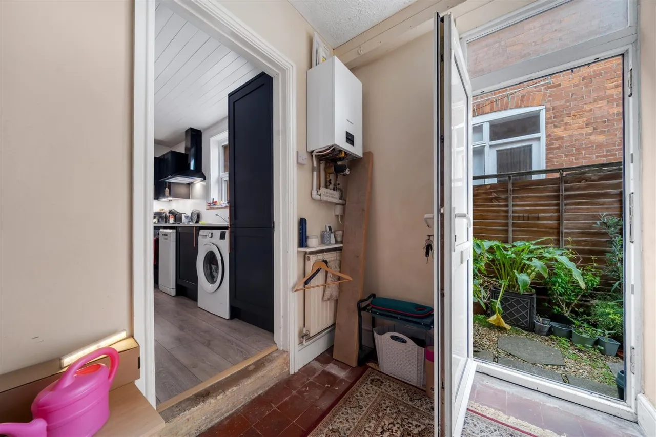Newberry Road, Weymouth, DT4, photo 8