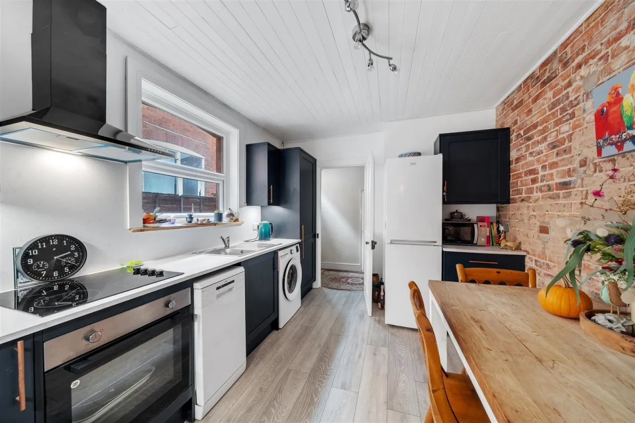Newberry Road, Weymouth, DT4, photo 9