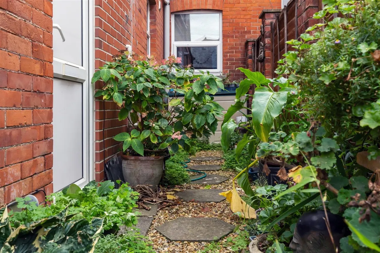 Newberry Road, Weymouth, DT4, photo 16