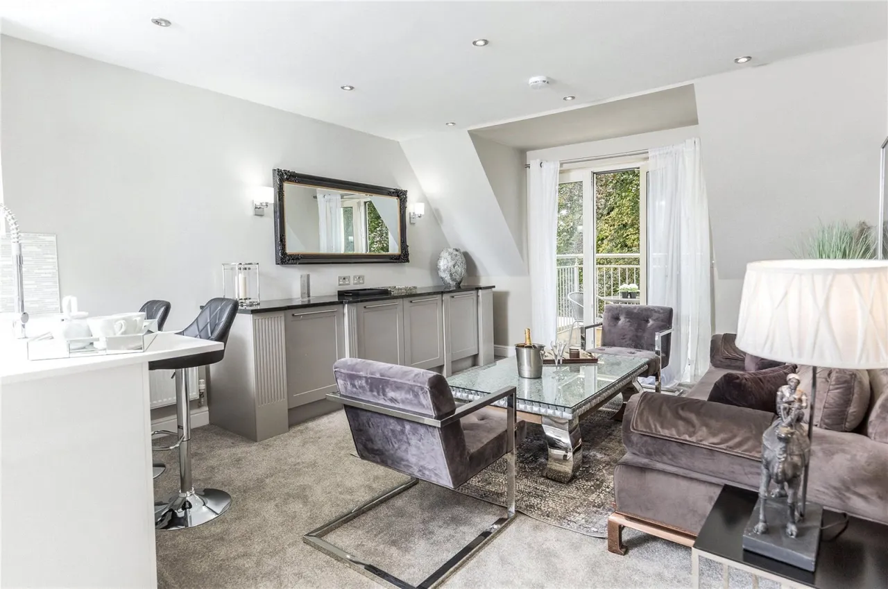 Stratton Place, Stratton, GL7, photo 6