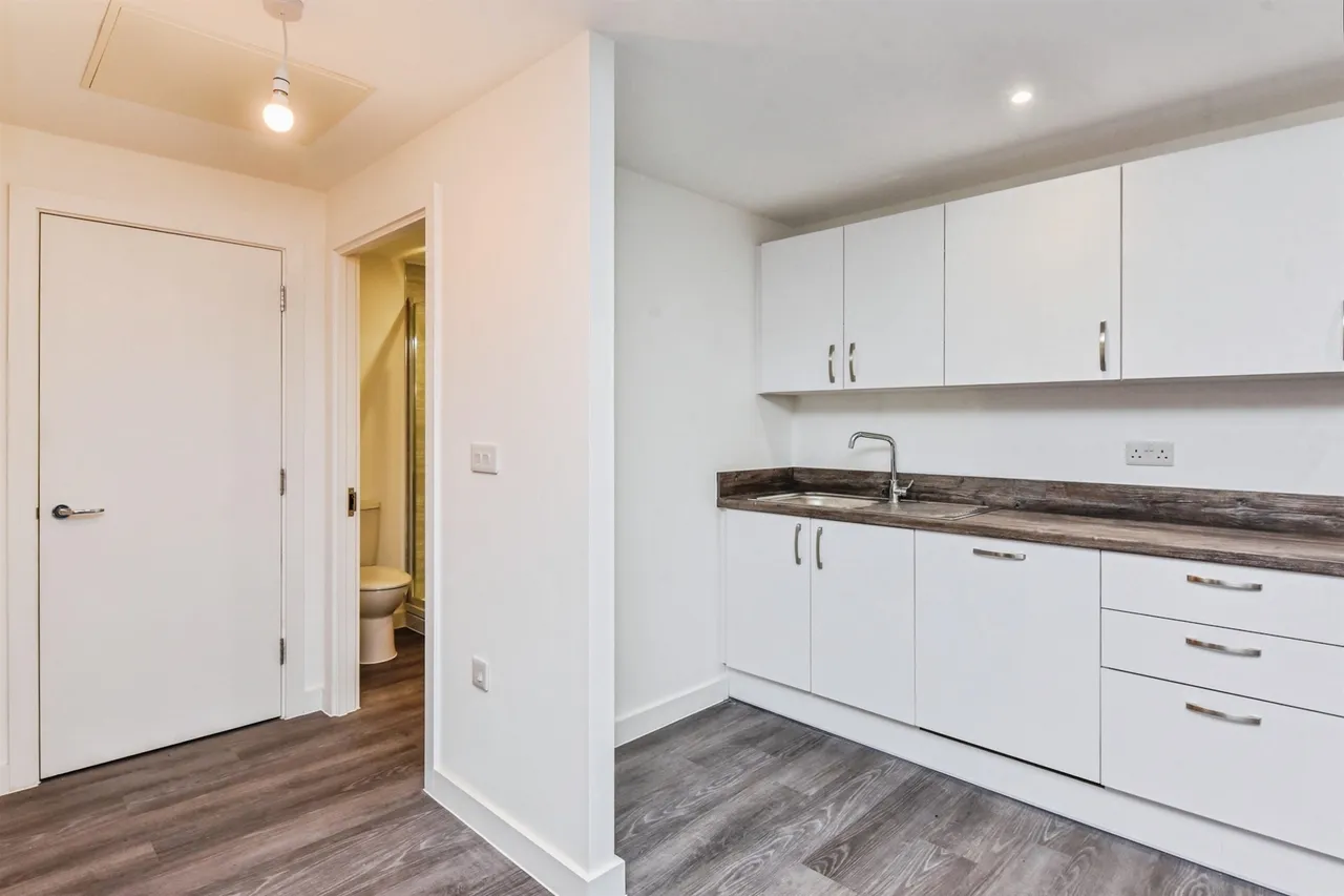 Vallis Road, Frome, photo 11