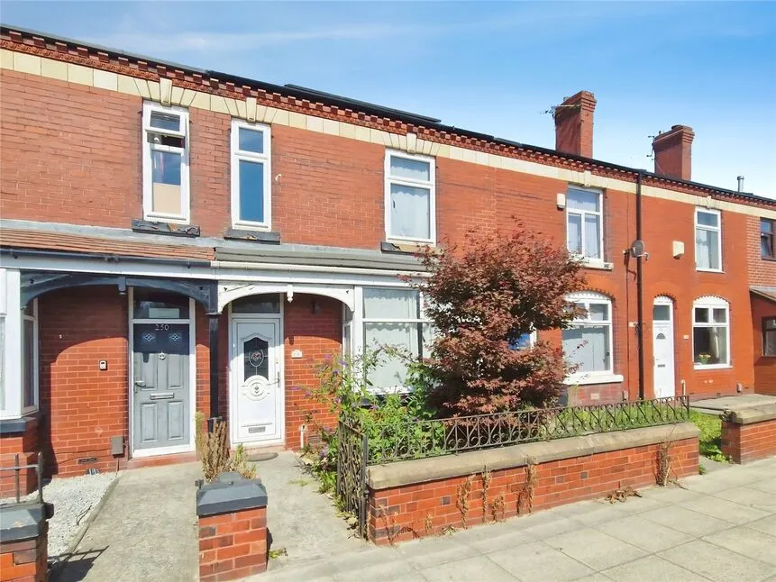 3 bed house for sale — Manchester Road West, Little Hulton, Greater Manchester, M38