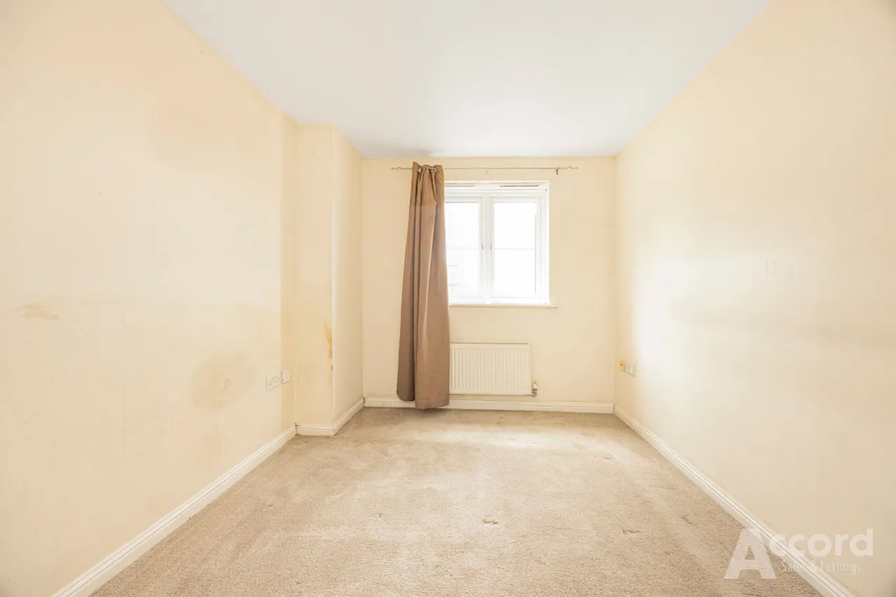 Nightingale Crescent, Romford, RM3, photo 10