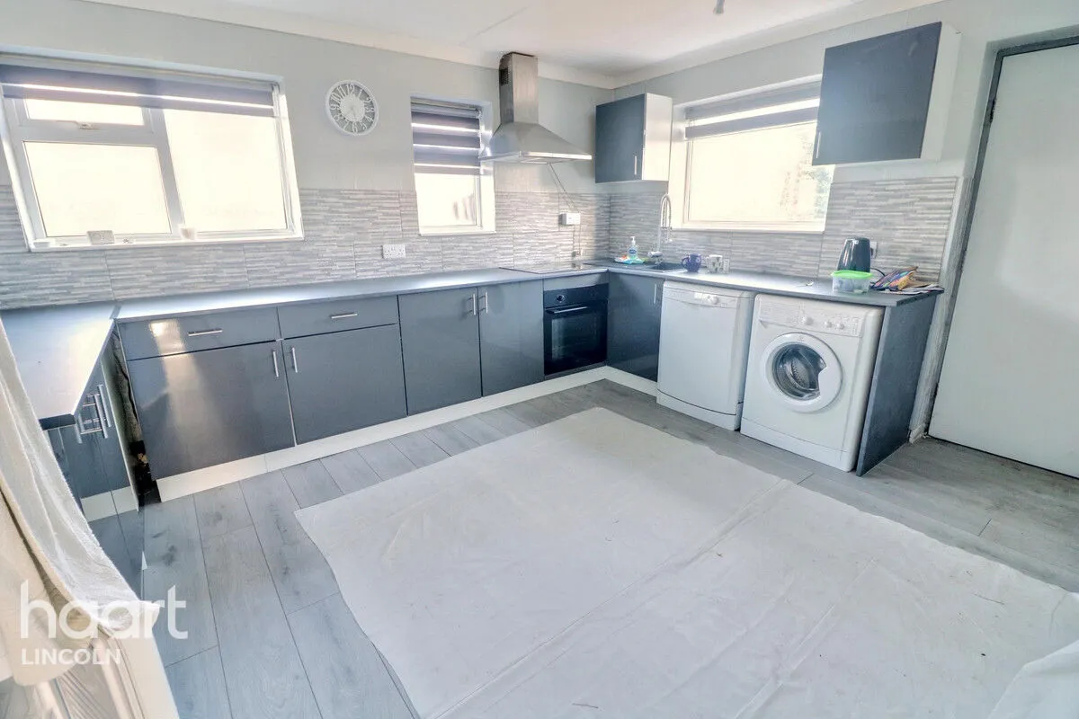 3 bed house for sale, Saxilby Road, Sturton by Stow, LN1