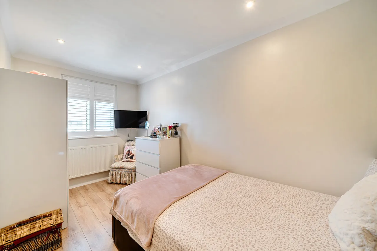 Park Drive, North Harrow, HA2, photo 11