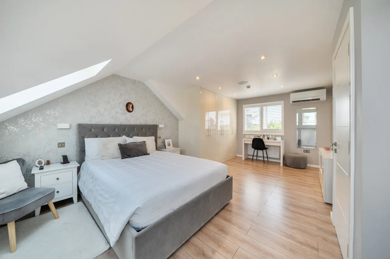 Park Drive, North Harrow, HA2, photo 9