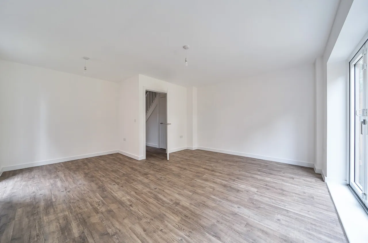 Malthouse Court, Langdown Lawn, SO45, photo 4