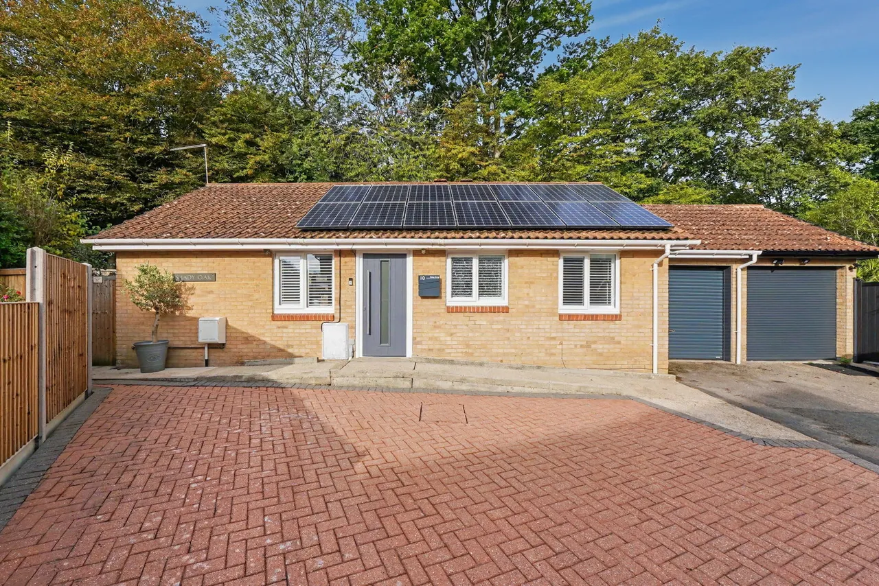 3 bed house for sale, Oaks Dene, Walderslade Woods, ME5
