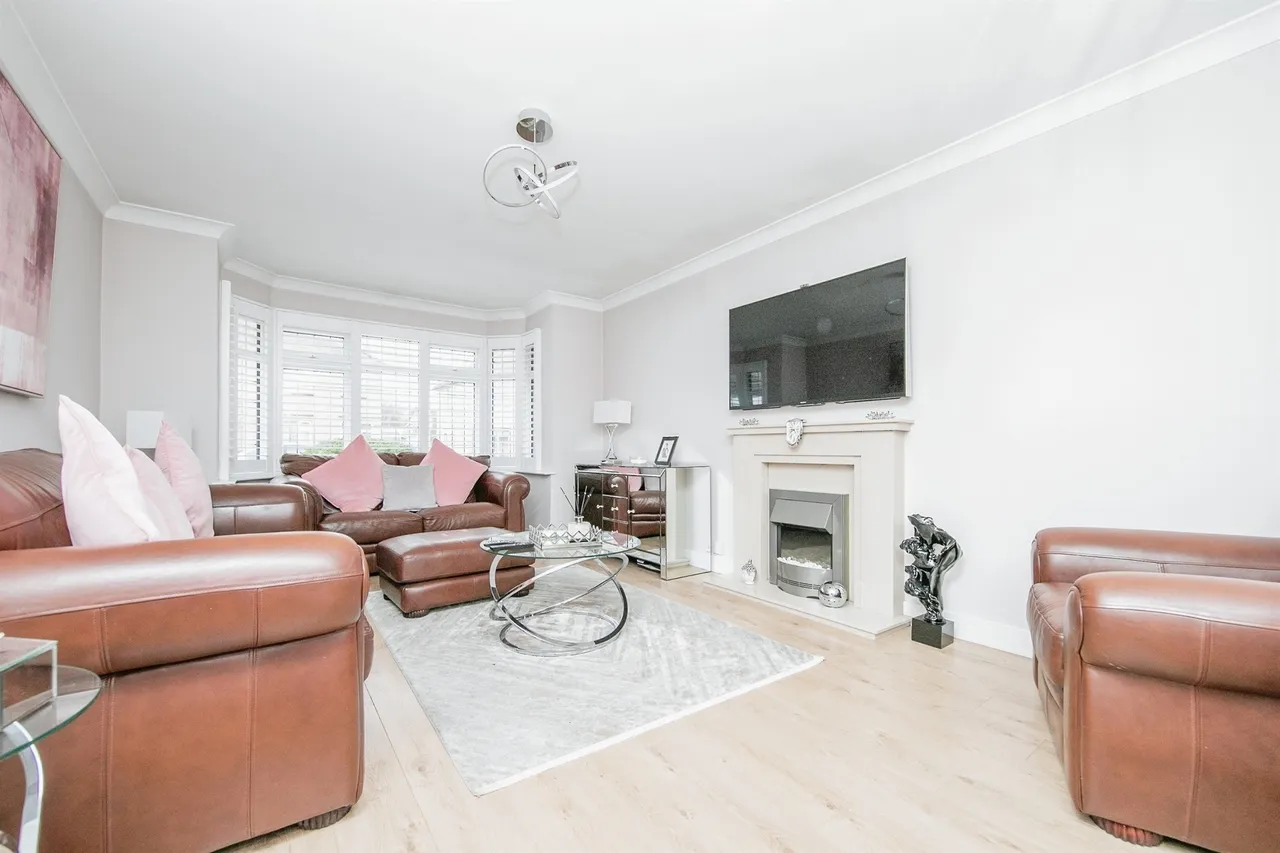 Victoria Road, Clacton-On-Sea, photo 2