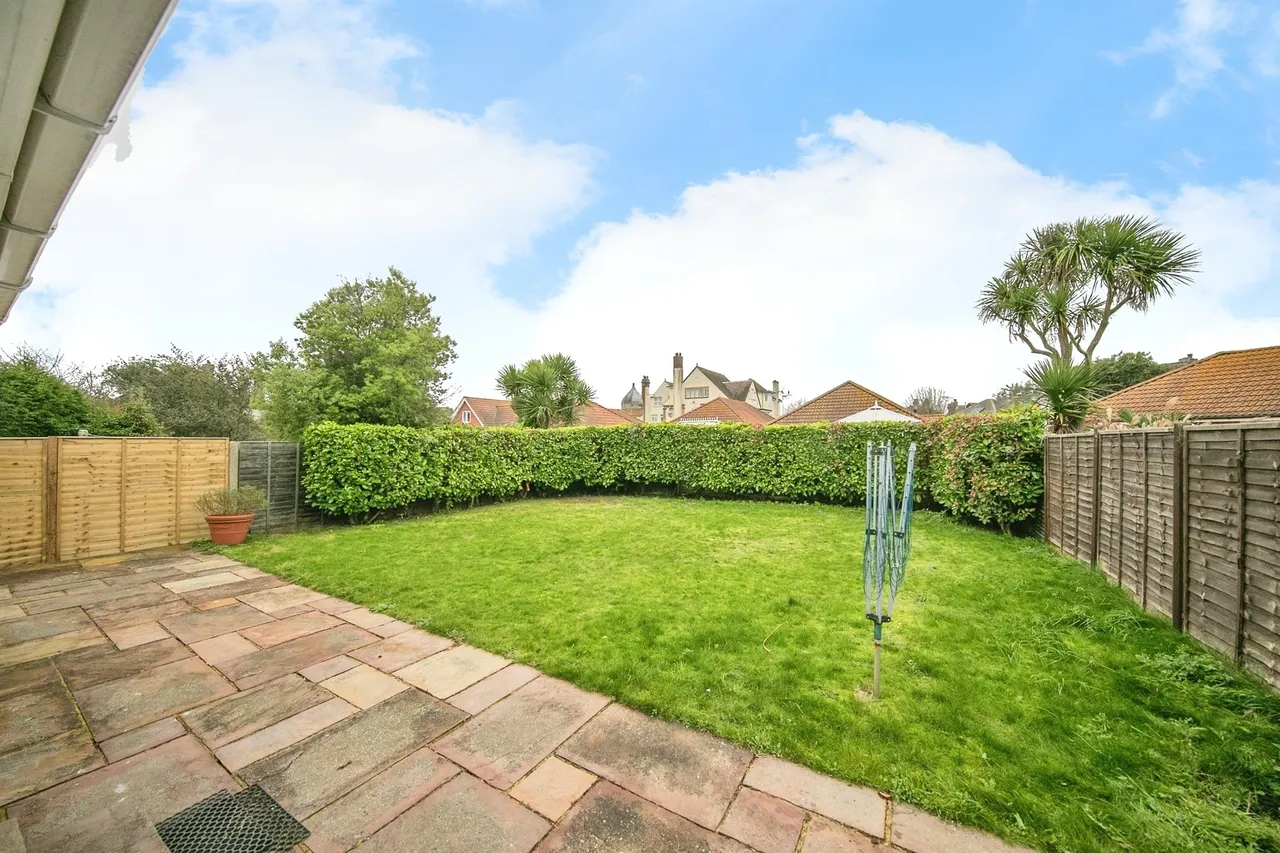 Victoria Road, Clacton-On-Sea, photo 12
