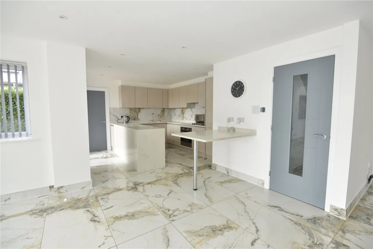 Fryern Court Road, Burgate, Fordingbridge, Hampshire, SP6 1NG, photo 7
