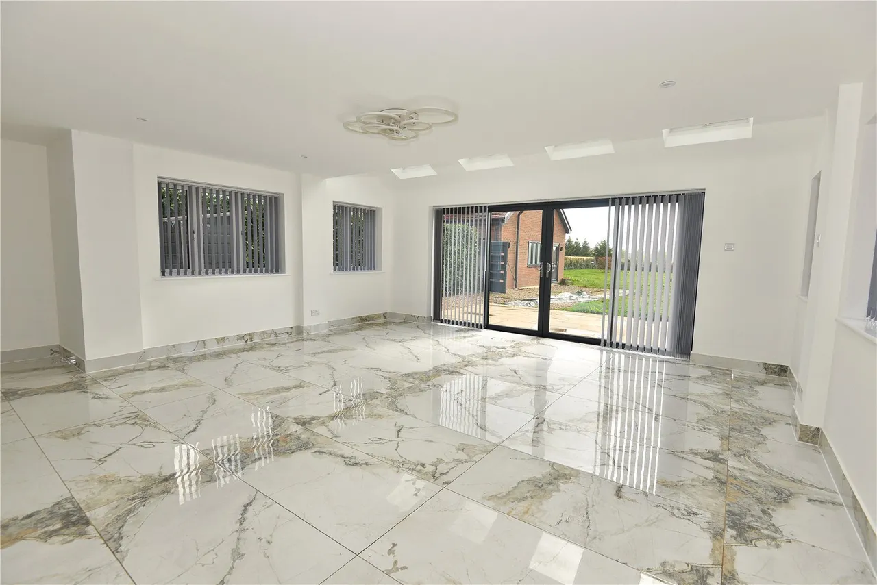 Fryern Court Road, Burgate, Fordingbridge, Hampshire, SP6 1NG, photo 4