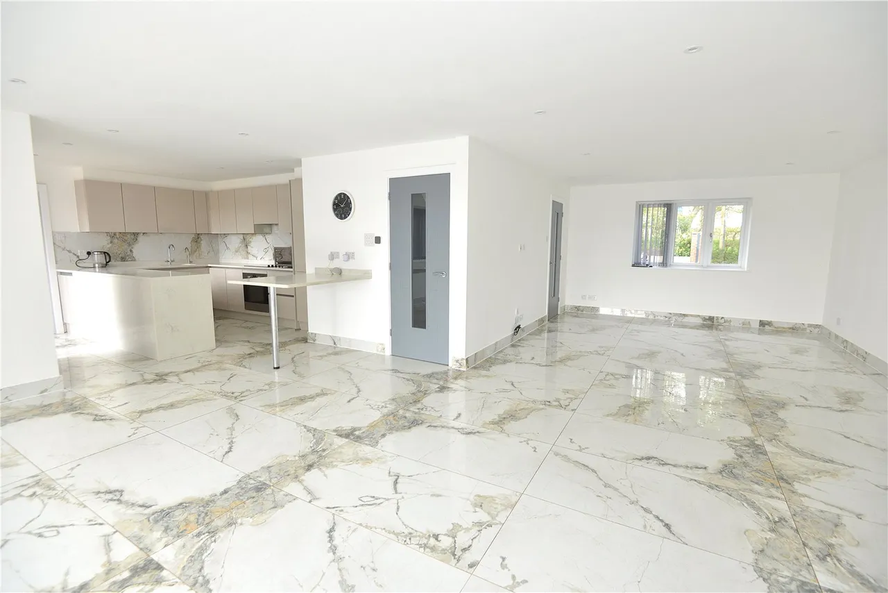 Fryern Court Road, Burgate, Fordingbridge, Hampshire, SP6 1NG, photo 3
