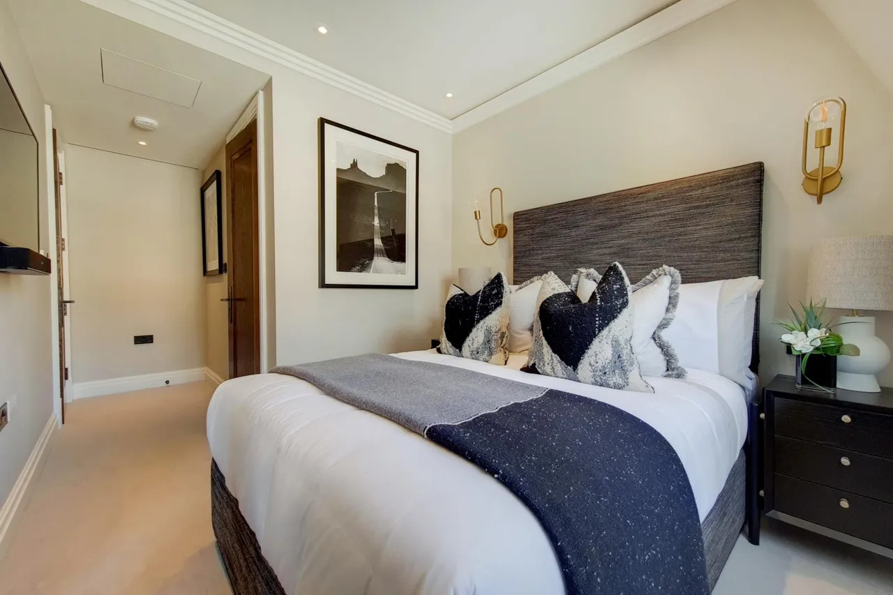 Prince Of Wales Terrace, London, W8 5PQ, photo 7