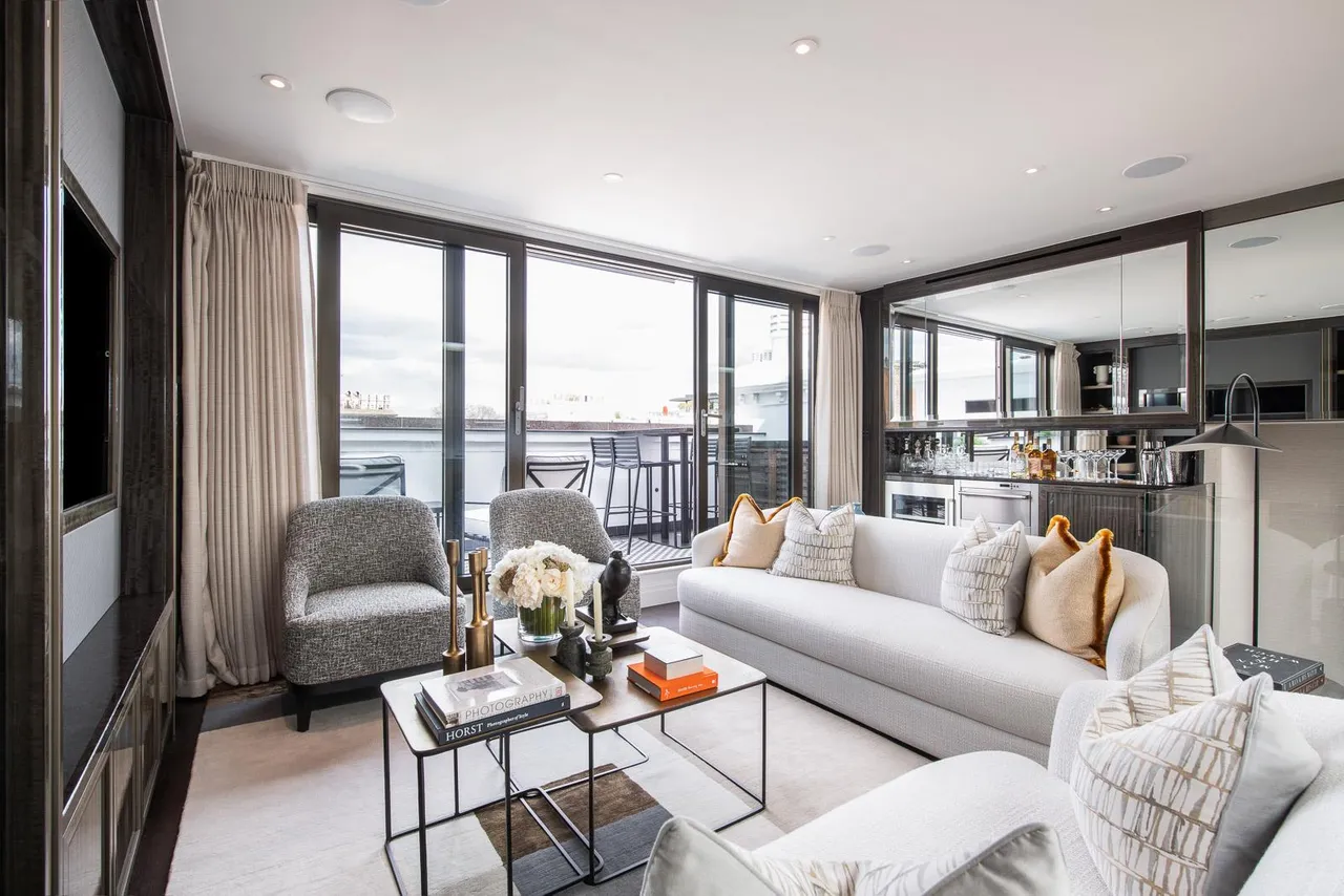 Prince Of Wales Terrace, London, W8 5PQ, photo 6