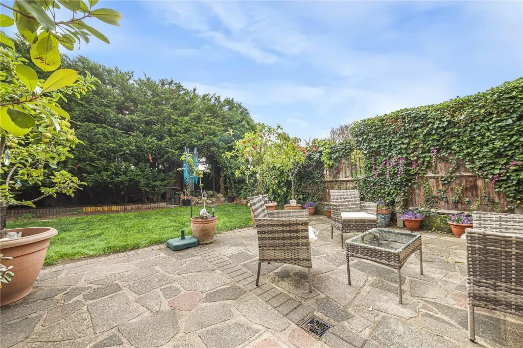 Homesdale Road, Petts Wood, photo 16