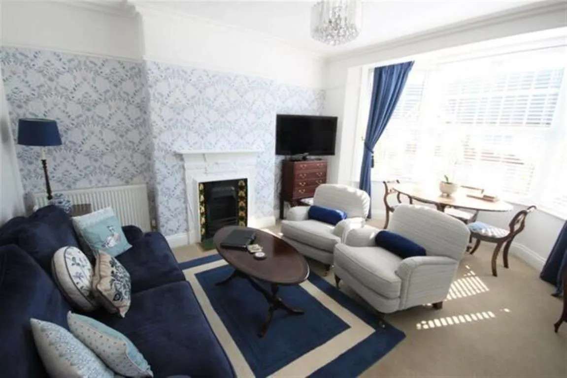 Summerland Avenue, Minehead, TA24, photo 2