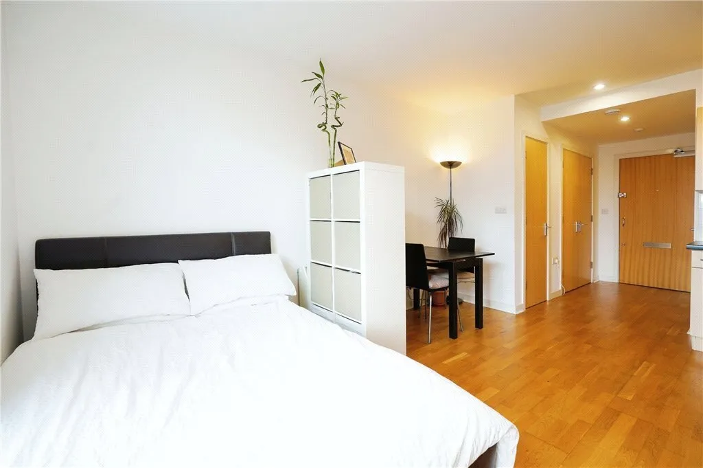Queenstown Road, London, SW11, photo 4