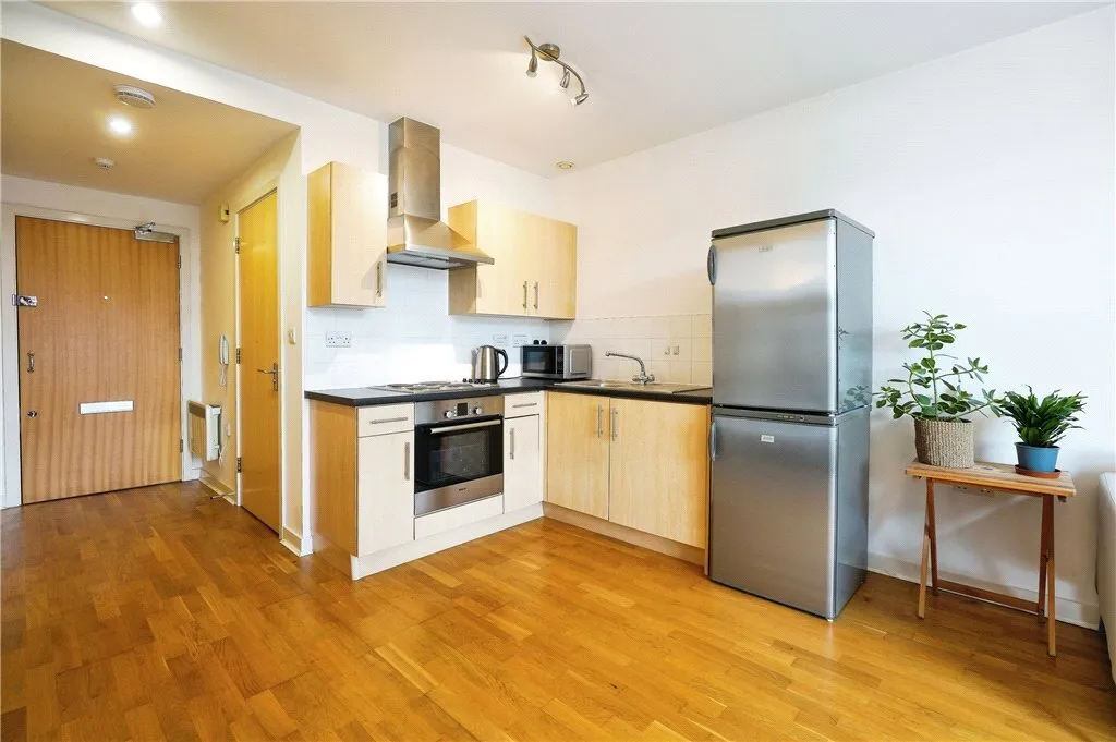 Queenstown Road, London, SW11, photo 6