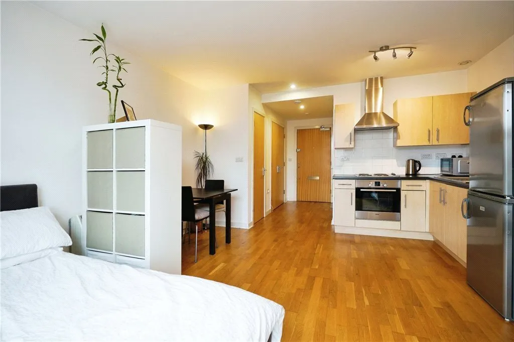Queenstown Road, London, SW11, photo 8