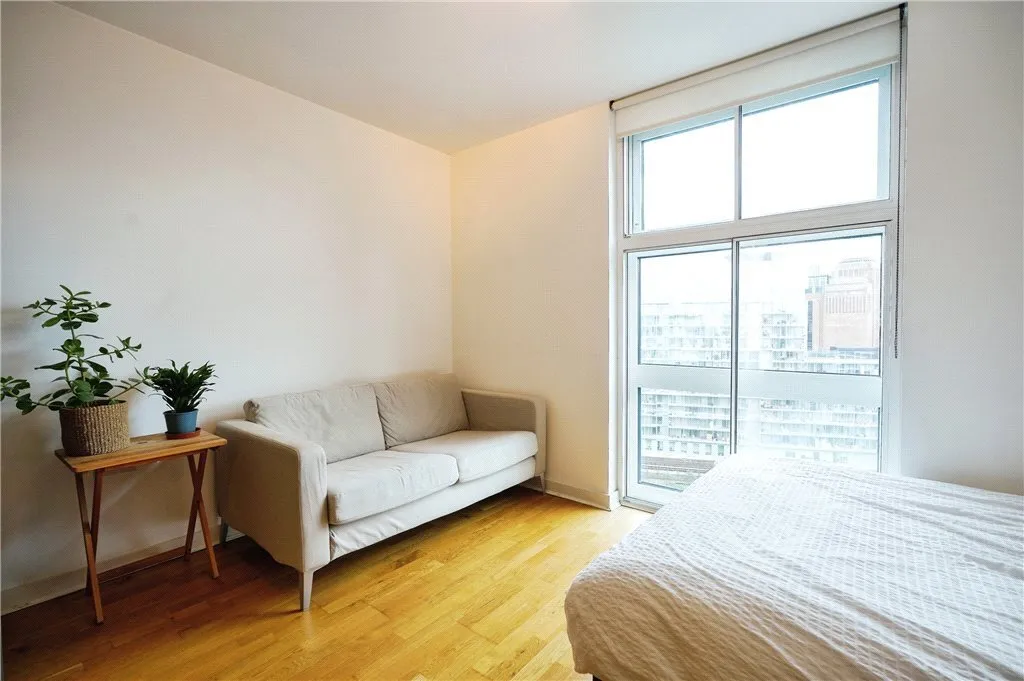 Queenstown Road, London, SW11, photo 12