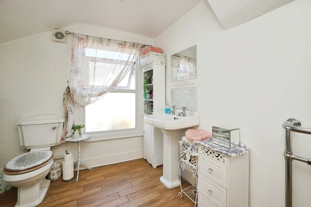 Fernbank Crescent, Folkestone, CT19, photo 14