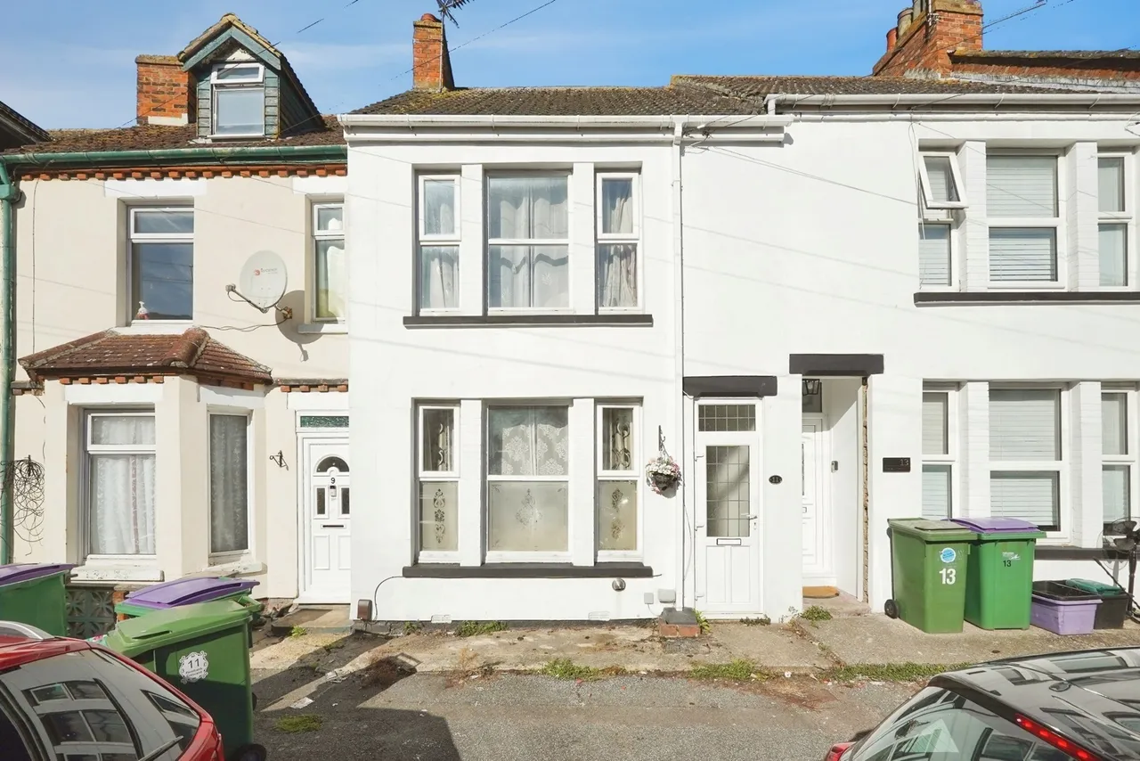 2 bed house for sale, Fernbank Crescent, Folkestone, CT19