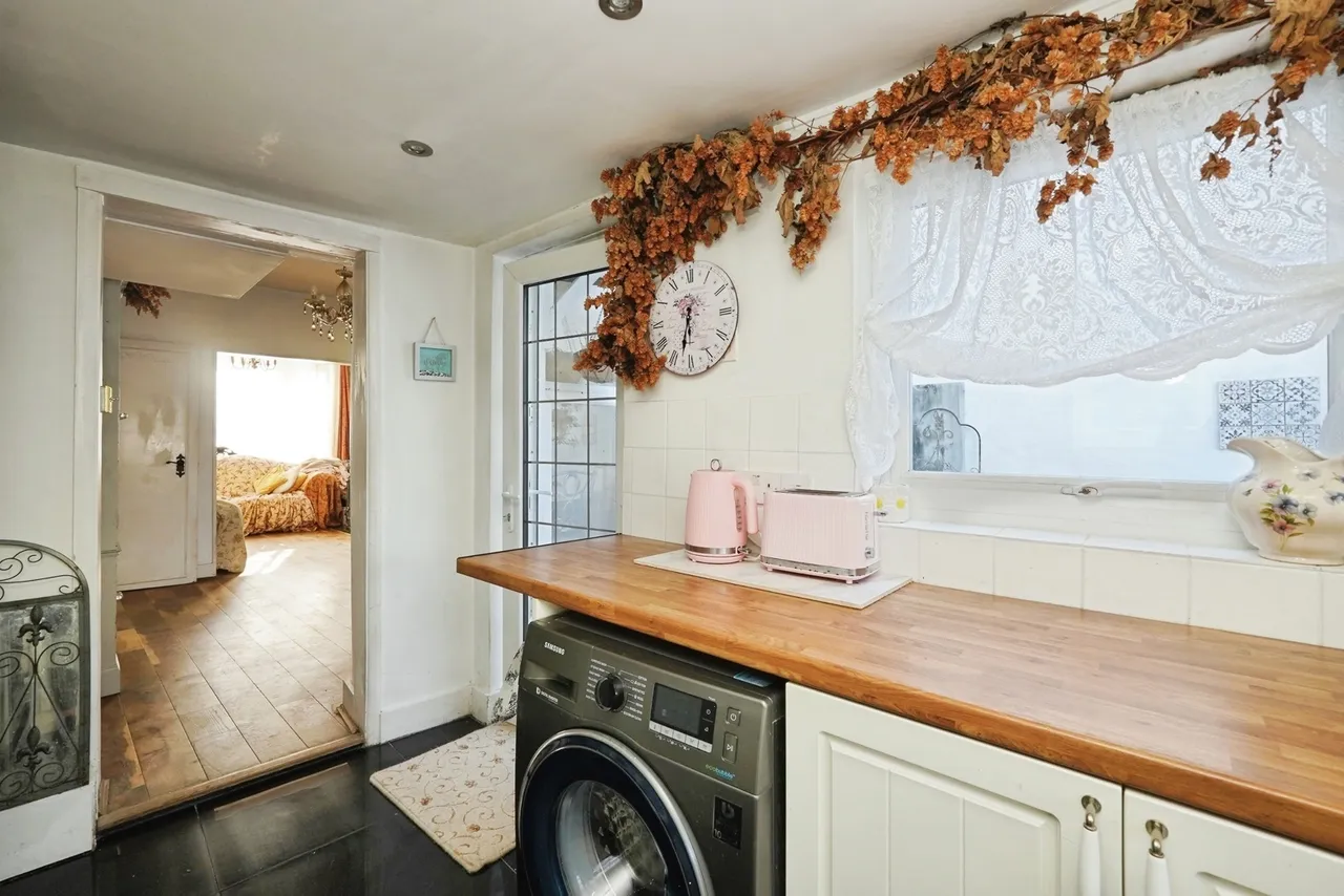 Fernbank Crescent, Folkestone, CT19, photo 5