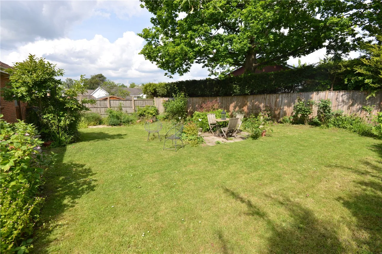 Antells Way, Alderholt, Fordingbridge, Dorset, SP6 3AW, photo 12